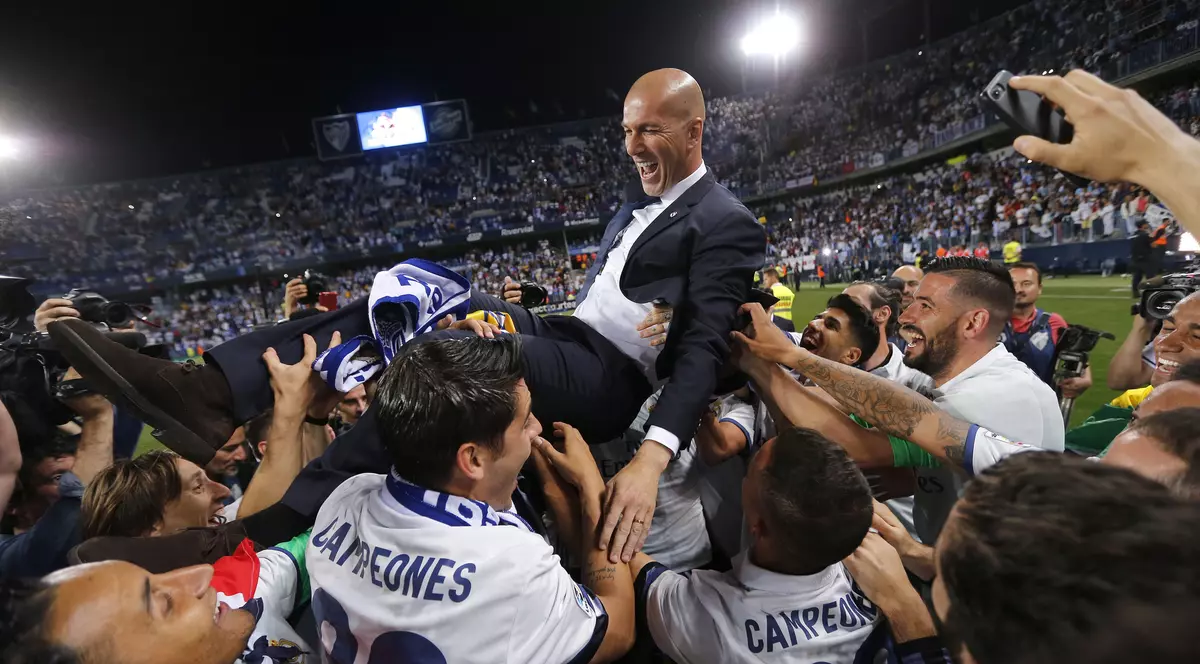 Zidane și-a prelungit contractul cu Real Madrid