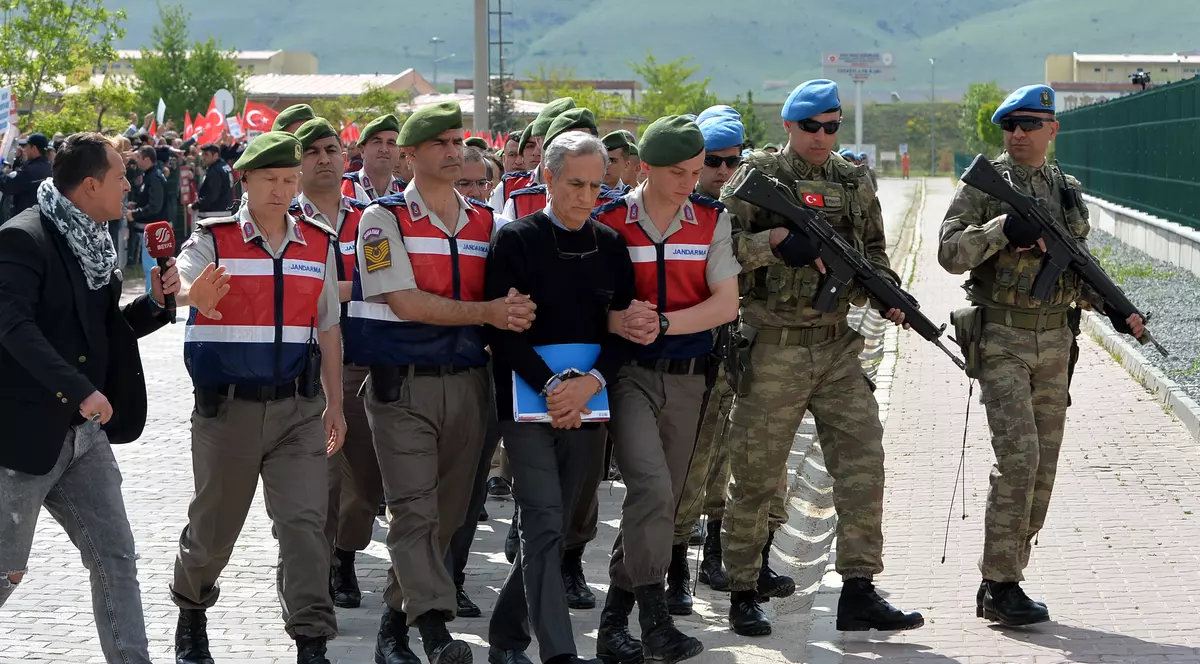 Unul dintre cele mai mari procese legate de puciul eșuat din Turcia a început