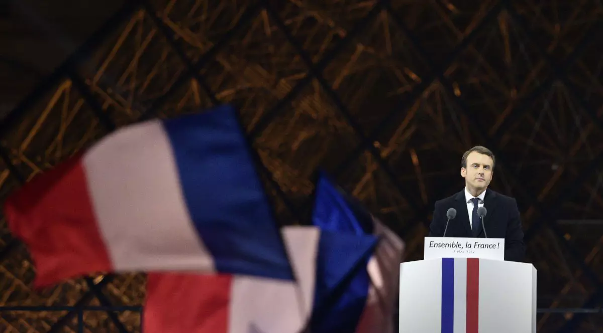 Ce înseamnă pentru români victoria lui Macron