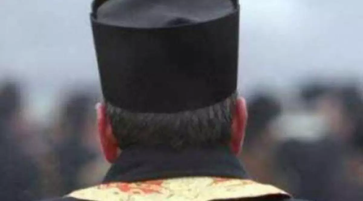 Preot nou angajat de Spitalul Județean Vaslui în locul celui arestat la domiciliu în cazul șantajului fostului episcop de Huși