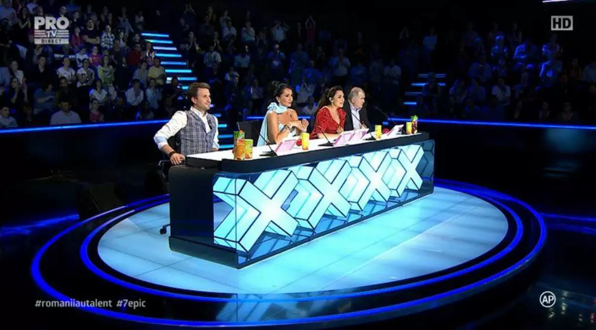 Fiul Andrei și al lui Cătălin Măruță a făcut show la masa juraților de la Românii au talent. I-a luat locul mamei și s-a pus pe glume | VIDEO