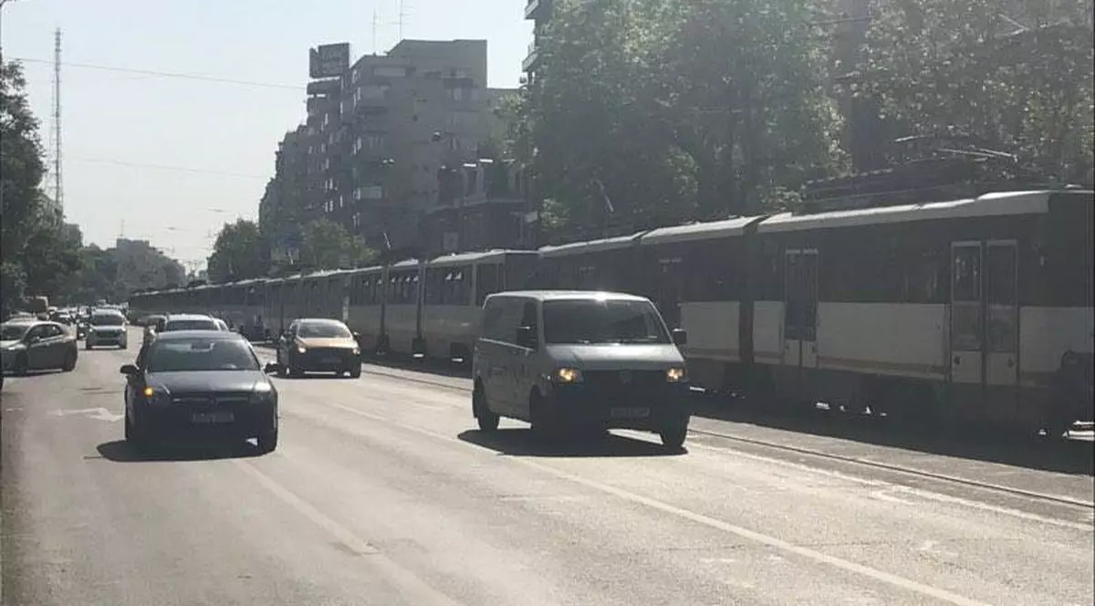 Tramvaiele liniei 1, blocate pe șoseaua Ștefan cel Mare.
