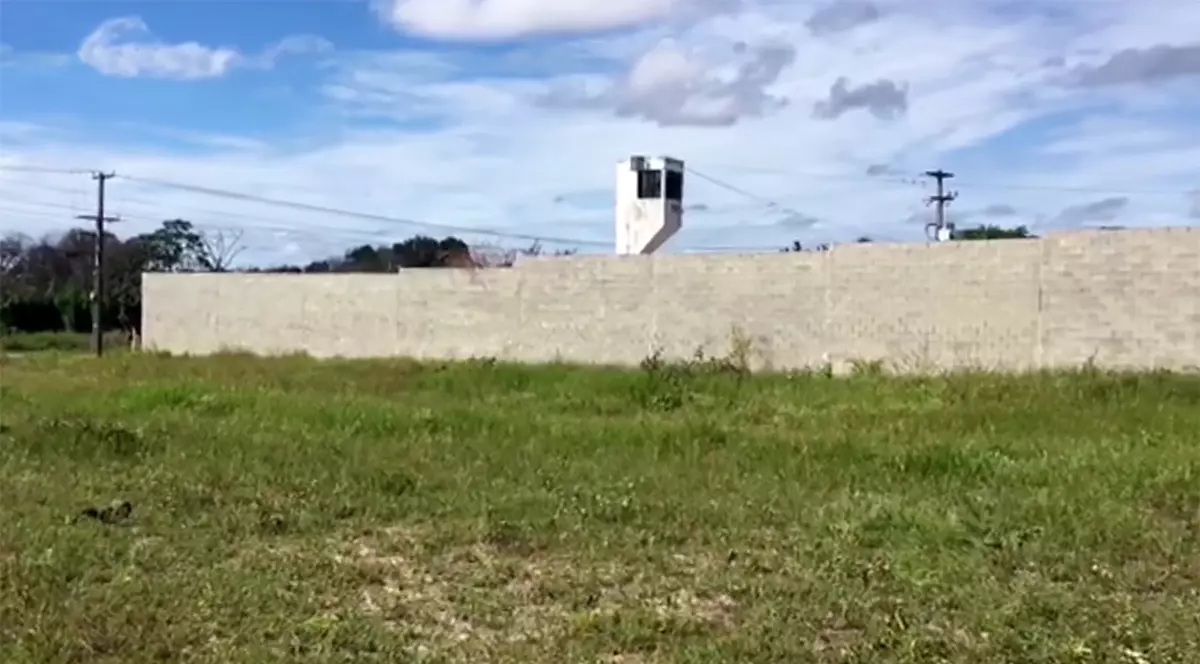 Zeci de deținuți au evadat dintr-o închisoare braziliană printr-un tunel | VIDEO
