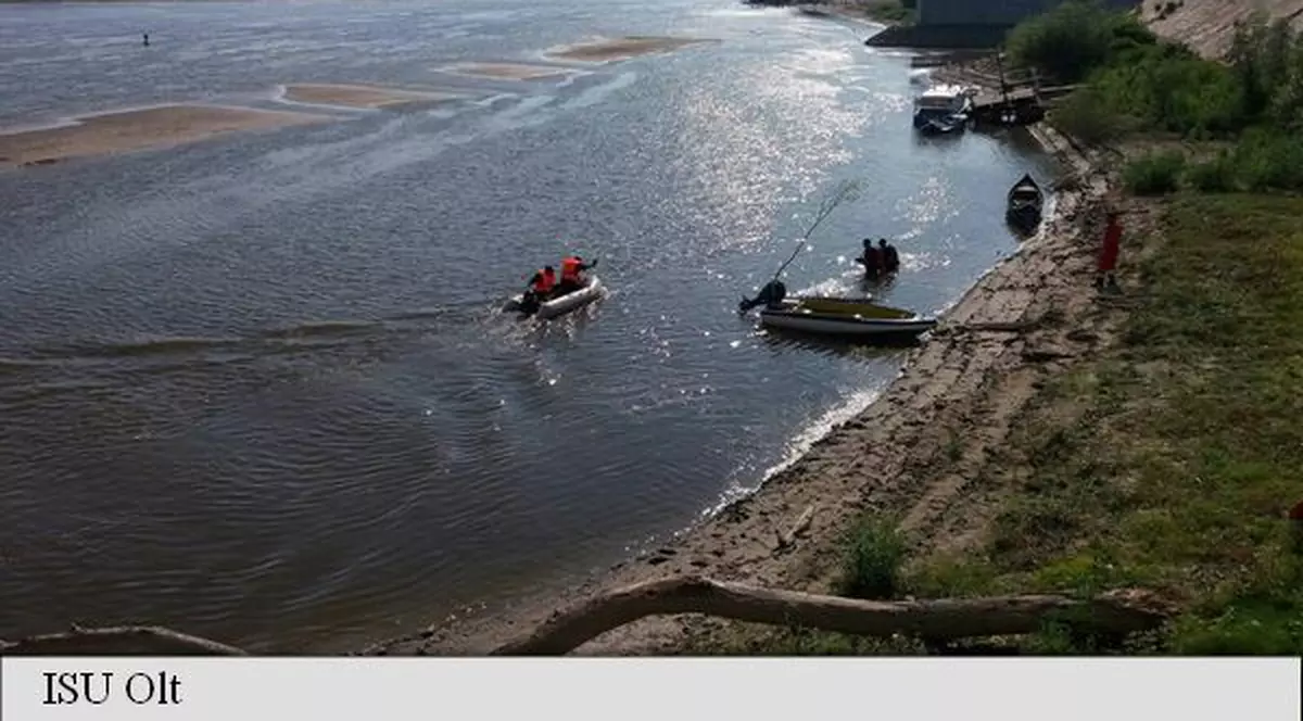 Un adolescent de 15 ani a dispărut în Dunăre. Scafandri nu au reușit să îl găsească după două ore de căutări