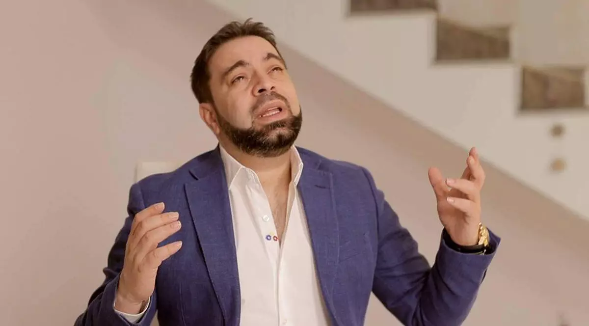 Numele lui Florin Salam apare în dosarul clanului „Butoane”; Unul dintre finii săi aranja să îi plaseze o fată pentru „distracție”