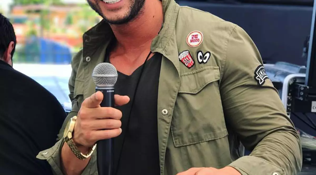 Dorian Popa și mama lui au plecat din țară pentru “Asia Express”. De ce se teme artistul cel mai mult