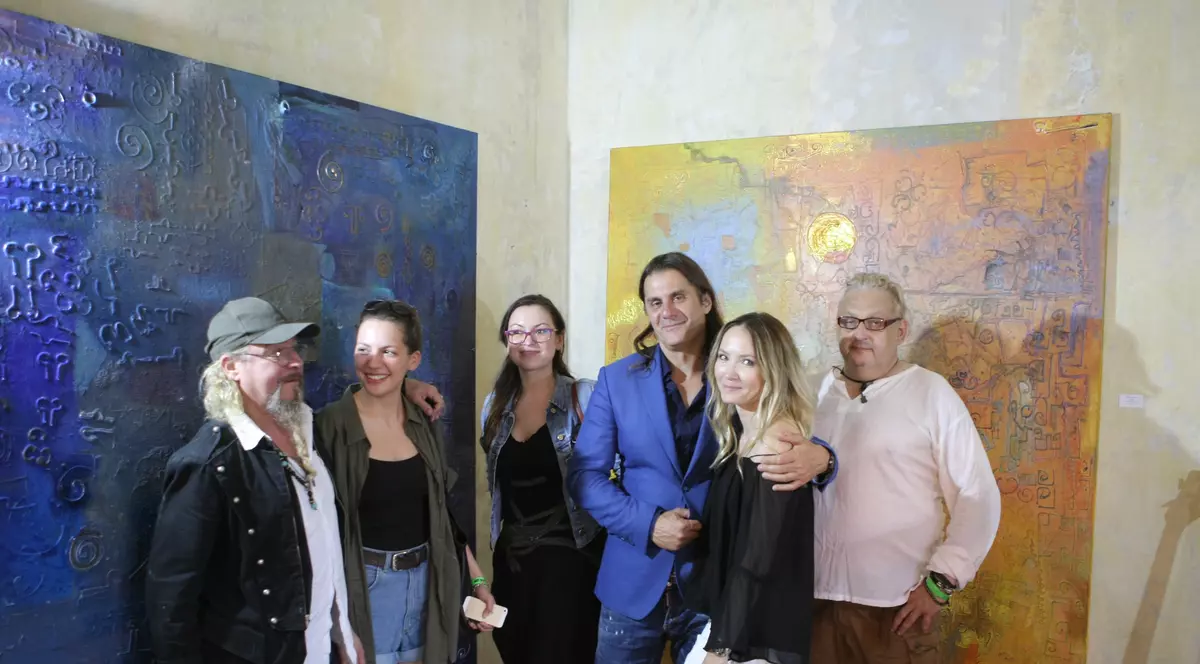 FOTO EXCLUSIV/ Marian Ionescu de la Direcția 5 și-a expus pentru prima dată tablourile