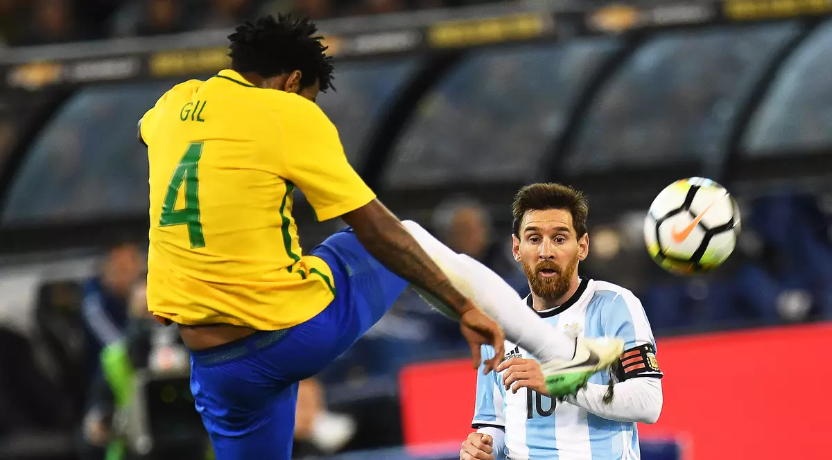 Argentina a bătut Brazilia, la debutul lui Jorge Sampoli pe banca ”pumelor”