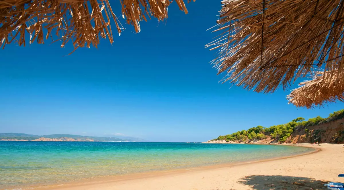 (P) Mandraki, plaja sălbatică a insulei Skiathos