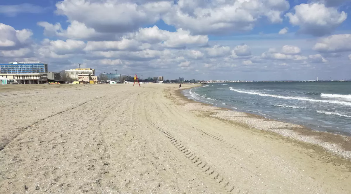 Vacanță la mare, fără salvamari! Turiștii aflați în stațiunea Mamaia trebuie să aibă grijă atunci când ies pe plaje