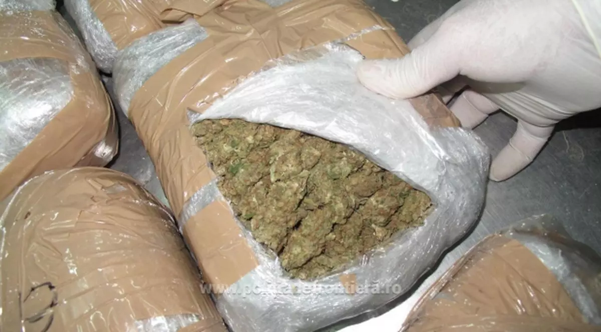 3 kilograme de marijuana au fost găsite la Calafat