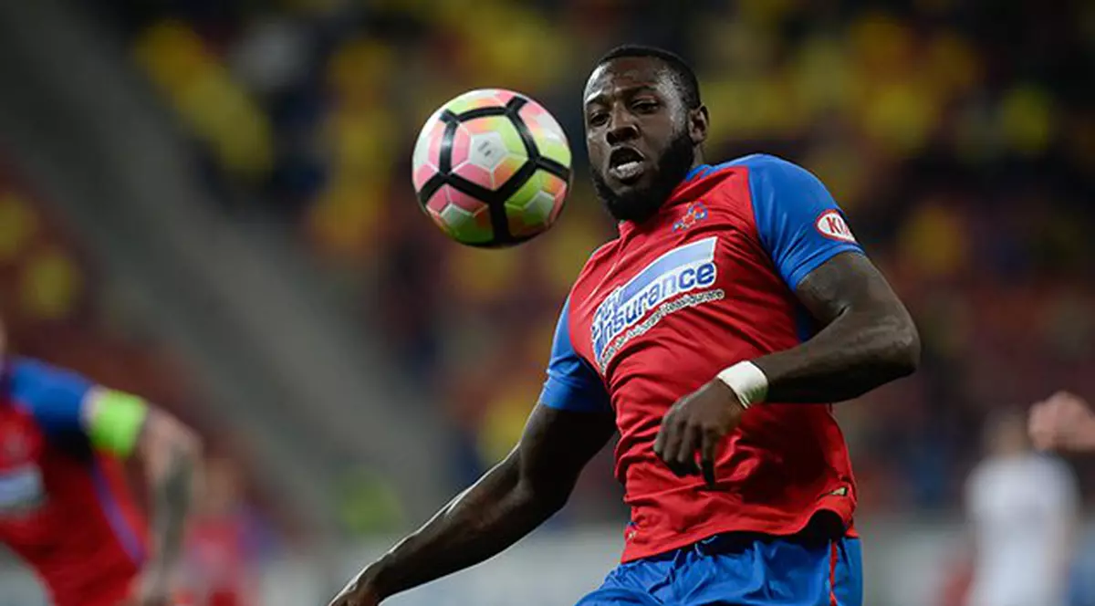 Harlem Gnohere s-a relaxat la bowling cu soția și cei doi copii înaintea plecării în Cehia