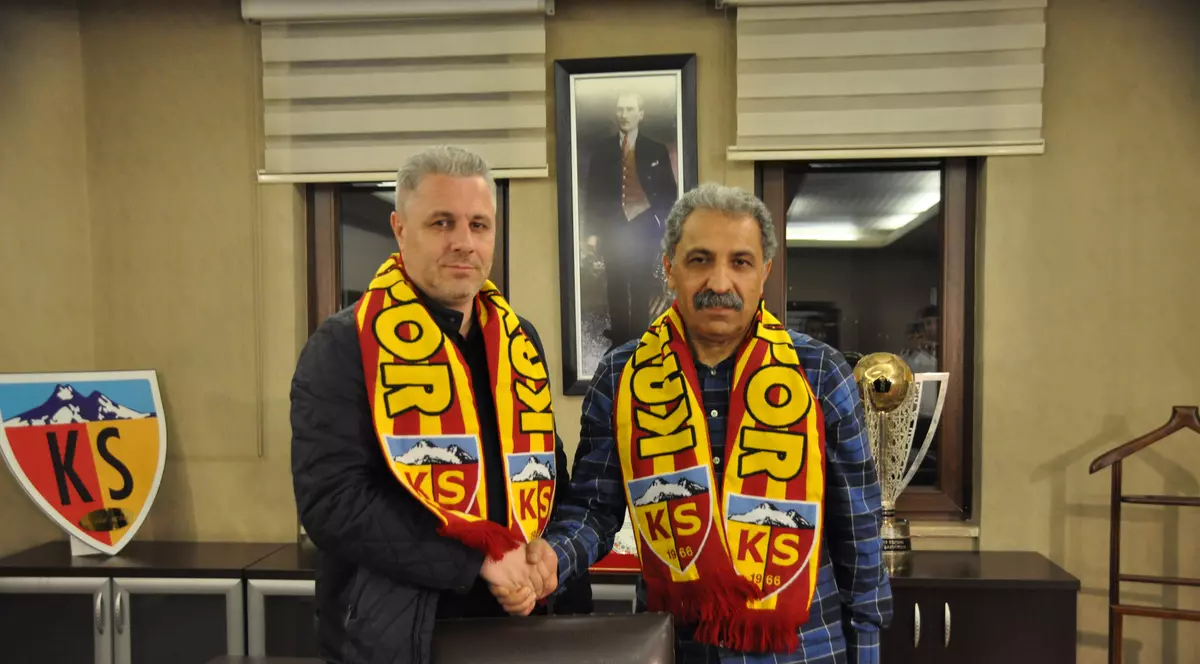 Șumudică i-a făcut lobby marelui Mircea Lucescu la turci