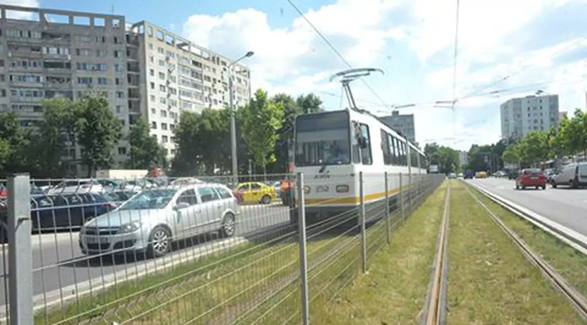 Circulația tramvaielor pe bulevardul Liviu Rebreanu