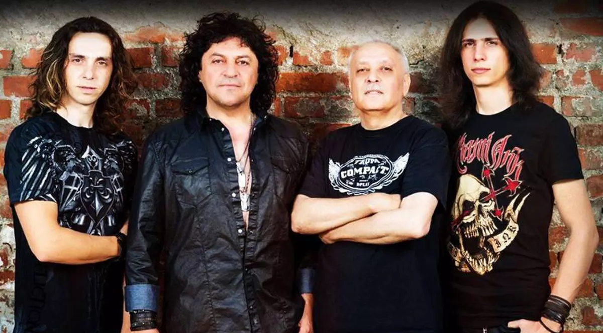 EXCLUSIV/ Proiectul lor nu mai este... Compact! Liderul Paul Ciuci l-a zburat din trupă pe cel mai vechi membru care l-a acuzat că-i ”arde” la bani