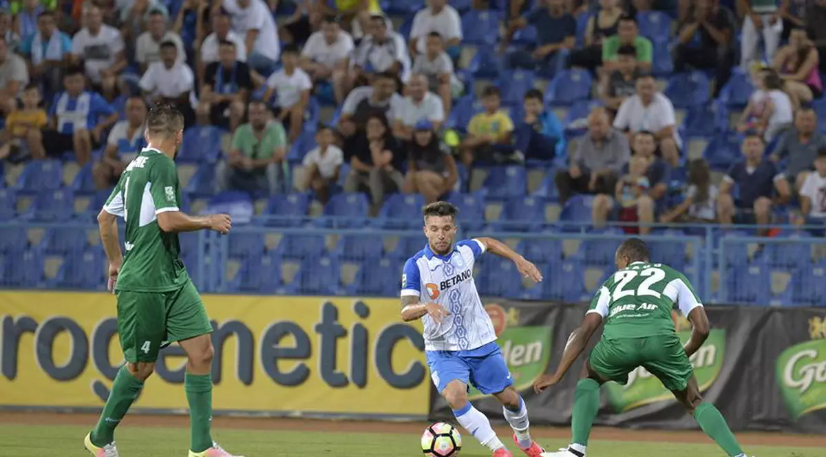 Liga 1, etapa 1: CSU Craiova - CSM Poli Iași. Andrei Ivan, dreapta, este marea speranță a oltenilor