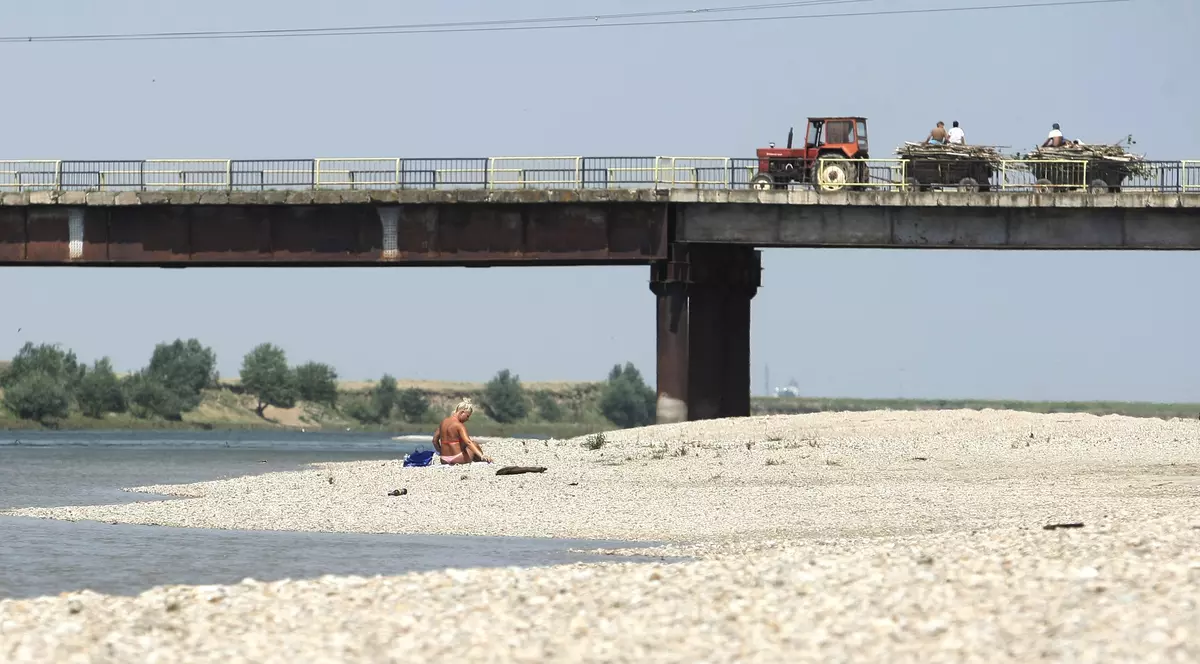 REPORTAJ/ Marea departe de... mare. Sălbăticia frumoasă, dar și periculoasă a plajelor de râu
