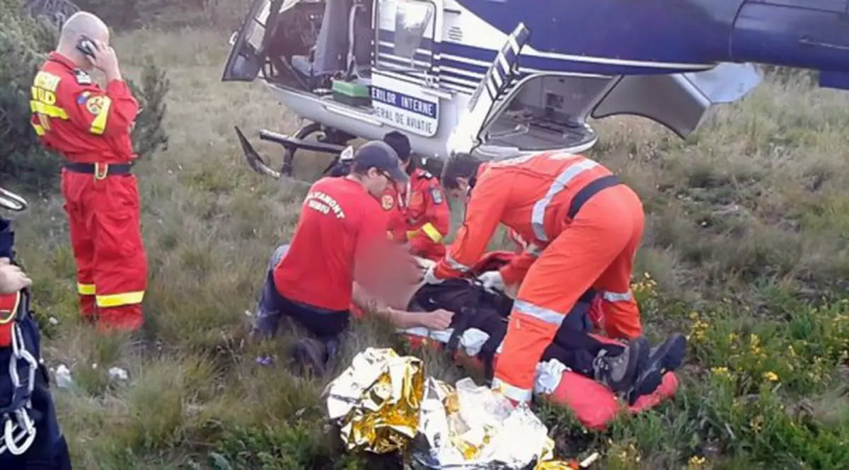 S-a prăbușit cu parapanta în Munții Retezat