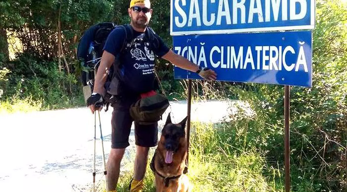 Traian Urieș, fotograful care merge pe jos pentru a promova Hunedoara