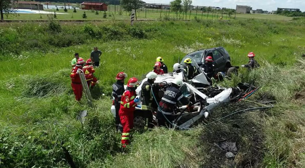 Două surori și copiii lor au murit într-un accident în Satu Mare