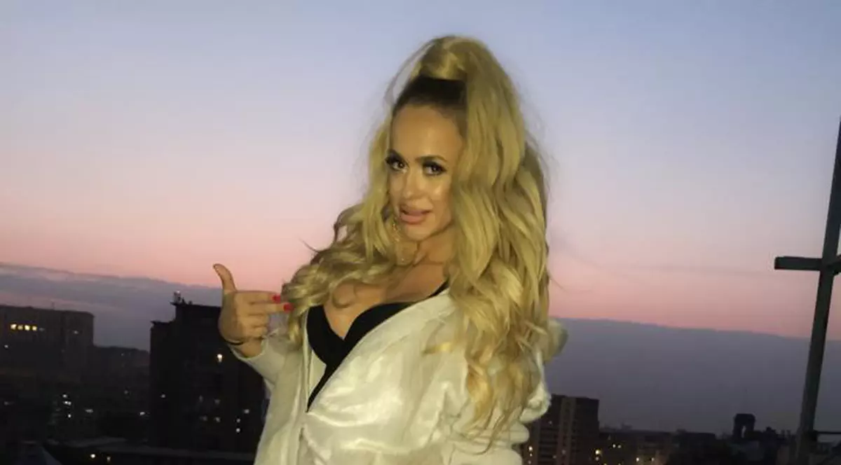 Cea mai tandră ipostază cu Anda Adam și fiica ei. Micuța Evelin e drăgălășenia întruchipată