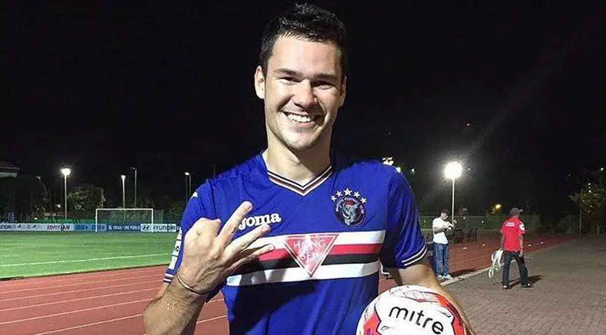 Ciolacu a făcut spectacol în Singapore. A marcat trei goluri. Rezultatul a fost cel puțin curios