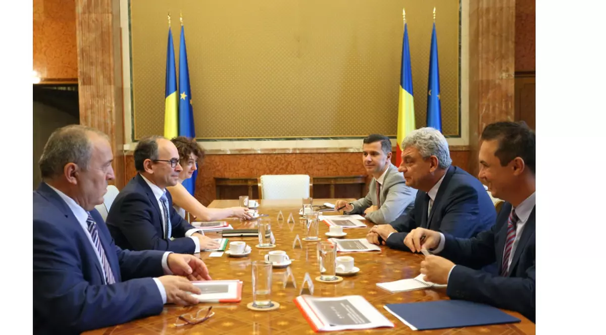 Premierul Tudose, la întâlnirea cu oficialii Dacia Renault