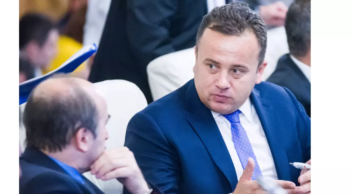 Ministrul Educației: Elevii clasei a V-a nu au asigurate deocamdată manualele