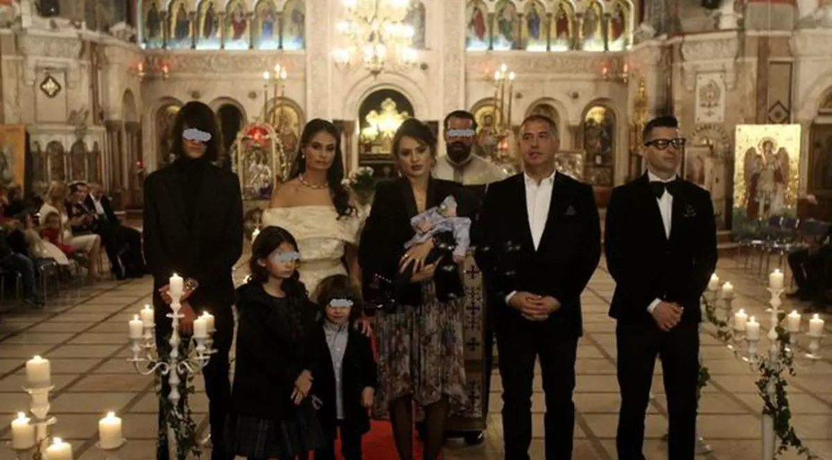 Anca Serea i-a tăiat moțul băiețelului. Ce a ales Moise de pe tăviță | EXCLUSIV