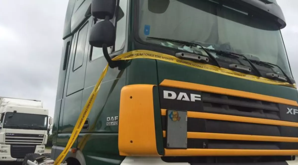 Un camion înmatriculat în România a fost abandonat pe o șosea din Franța
