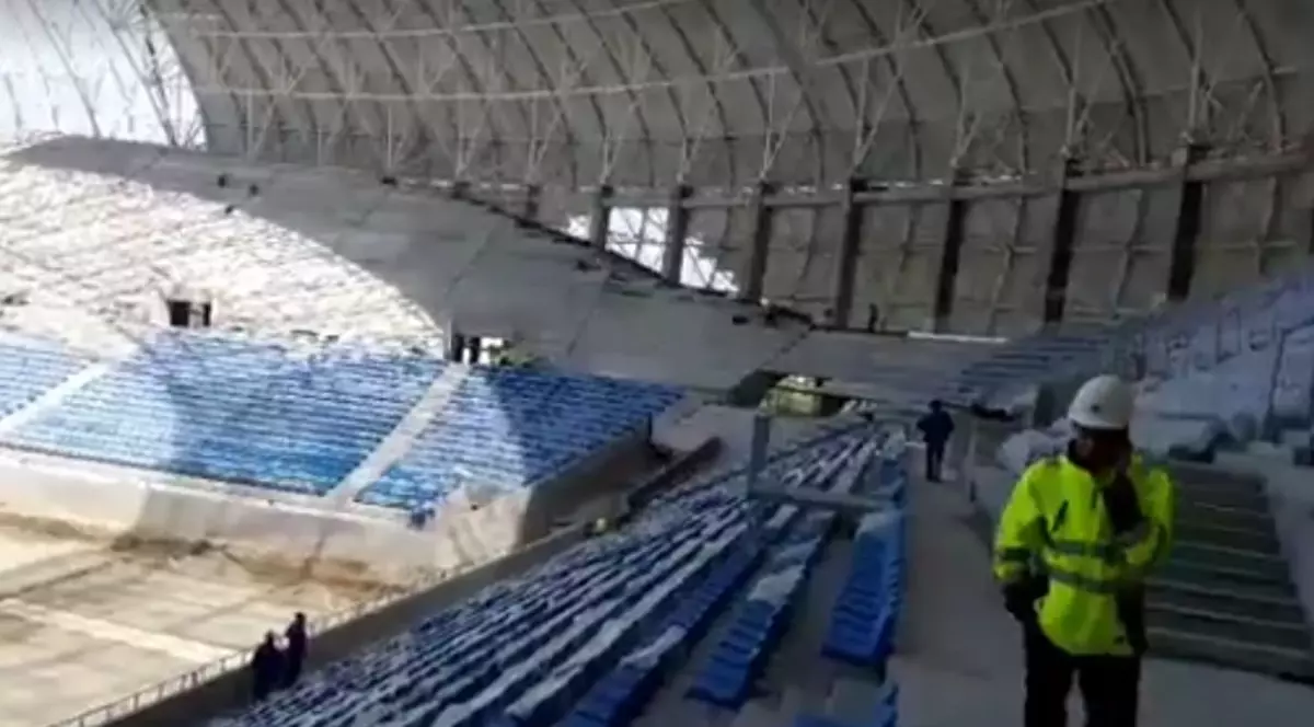 Stadionul din Craiova a fost construit greșit!
