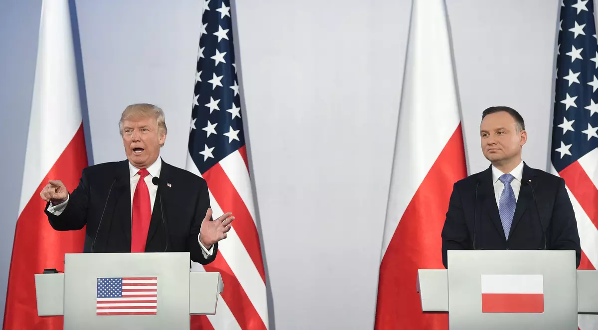 Donald Trump, în Polonia | Președintele SUA a afirmat că americanii și-au luat un angajament serios pentru a menține pacea în estul Europei