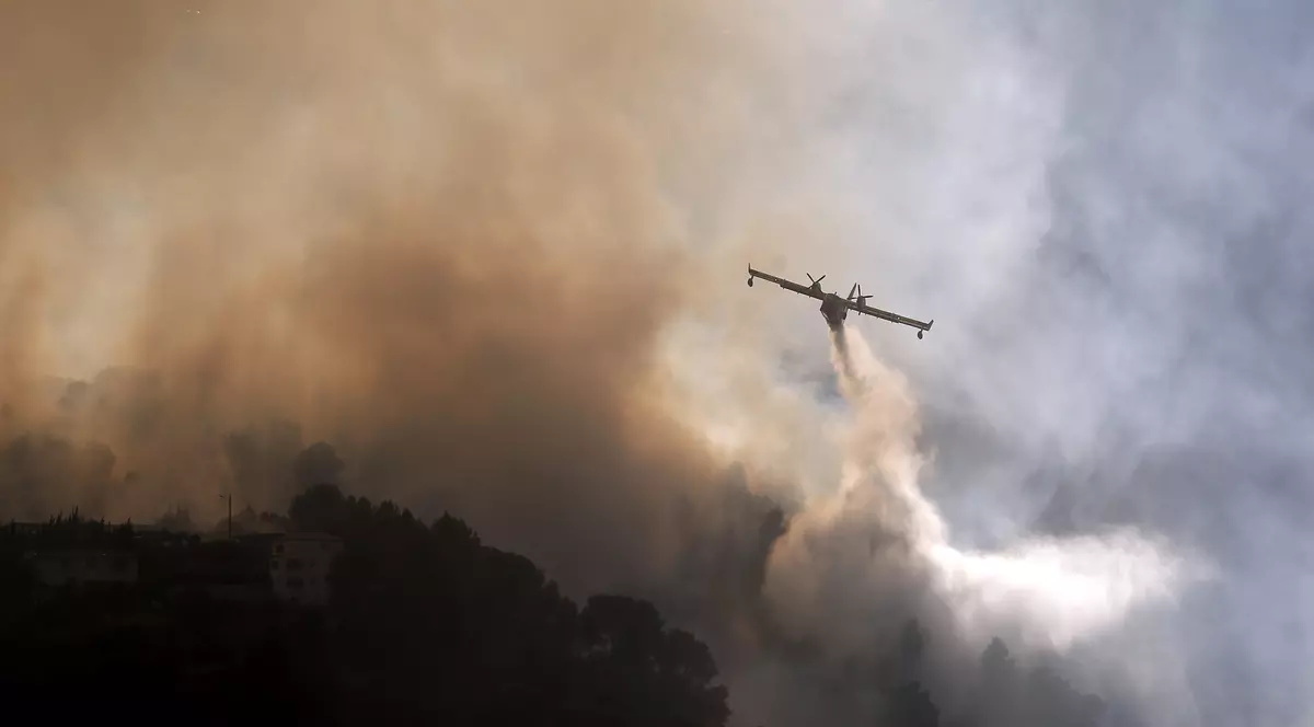 Incendii uriașe în Franța