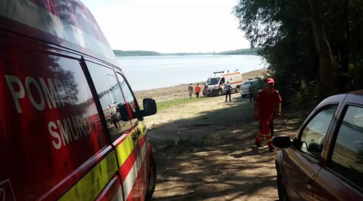 Un băiat de 14 ani și unchiul său care încerca să îl salveze, înecați în Dunăre