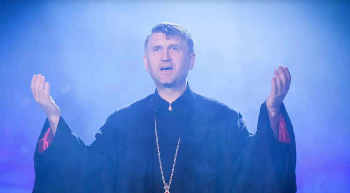 Cristian Pomohaci vrea sa redevină preot