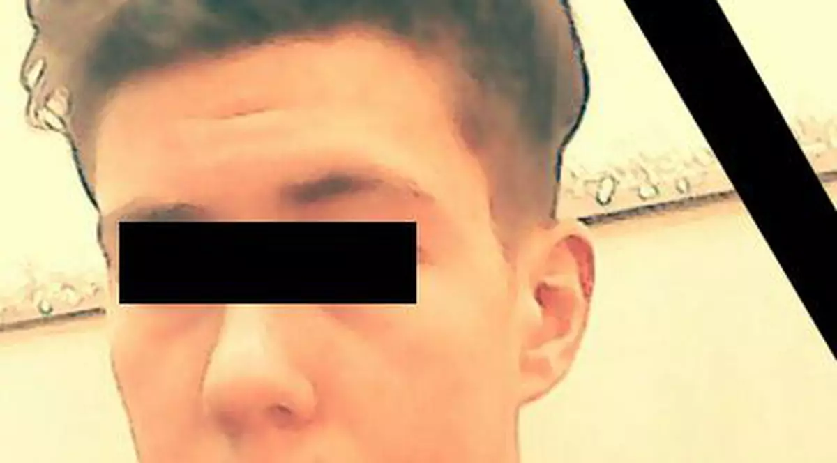 Tânărul de 17 ani care a intrat în comă după ce a fost luat de valuri a murit. Plecase pe litoral să muncească