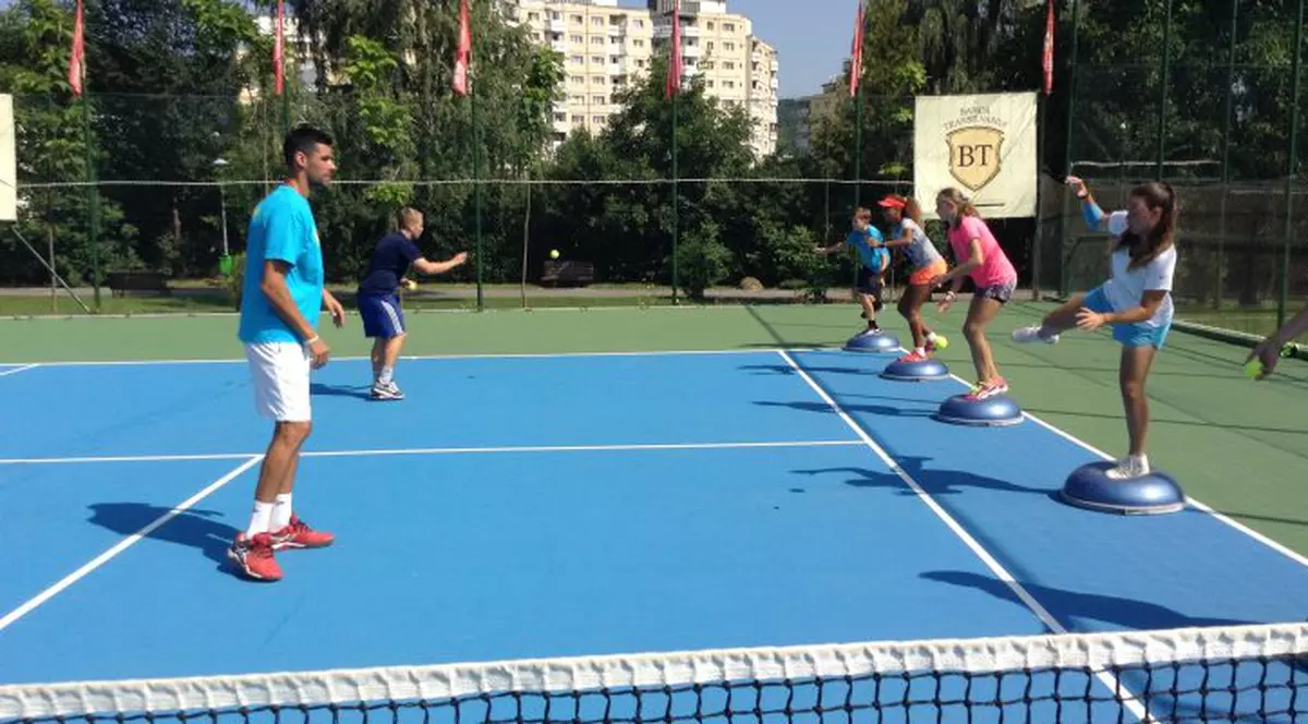 Cea de-a treia ediție a Train Like a Pro a lui Victor Hănescu are loc la Tg. Jiu (Tenis Club Elite, 6-13 august). Toate locurile sunt ocupate!