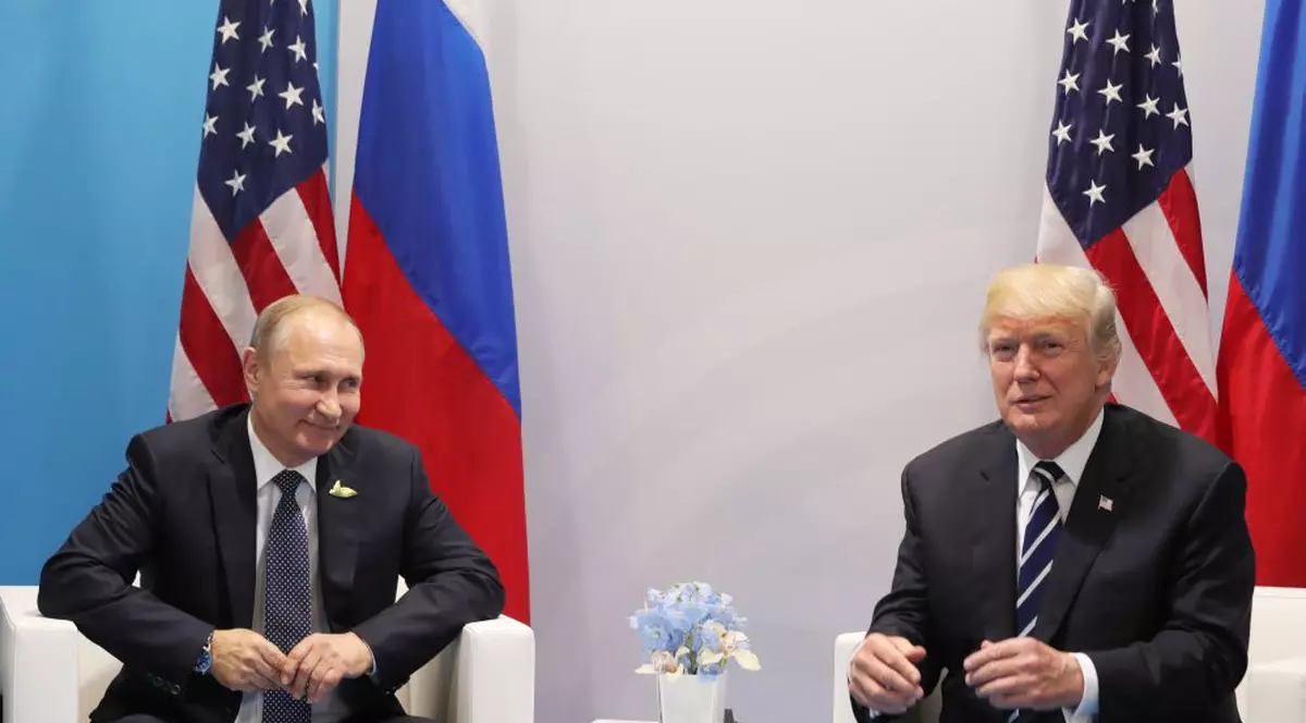 Donald Trump și Vladimir Putin au avut o întâlnire "secretă" la summitul G20. A ieșit la iveală abia acum