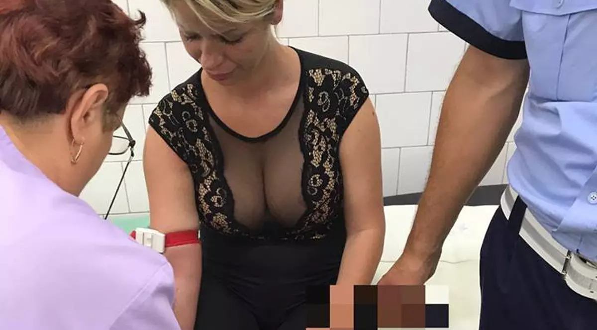 O femeie din Albota a furat o mașină și apoi a condus haotic pe A1