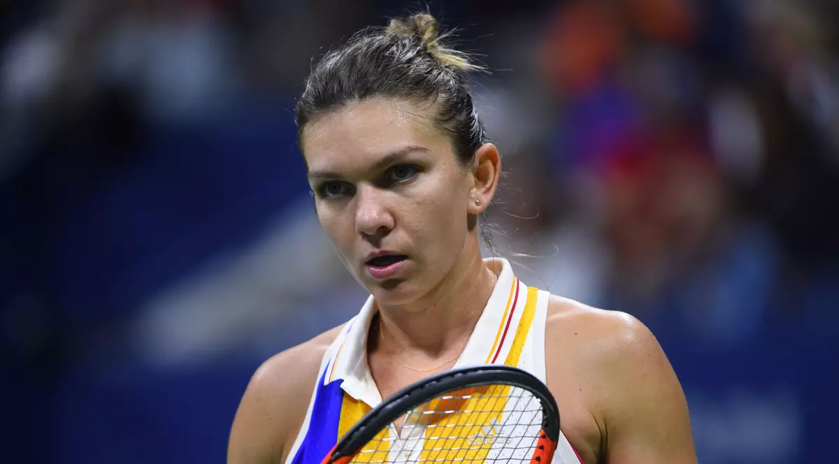 Simona Halep, dezamăgită de eșecul suferit în fața Mariei Sharapova la US Open 2017, din cauza căruia mai are șanse mici de a deveni numărul 1 WTA la finalul turneului. (FOTO: HEPTA)