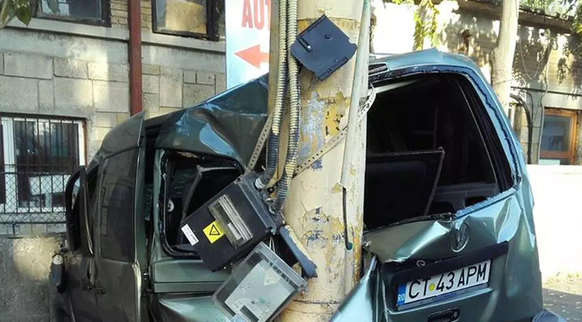 Femeie lovită de o mașină pe o trecere de pietoni din Mamaia