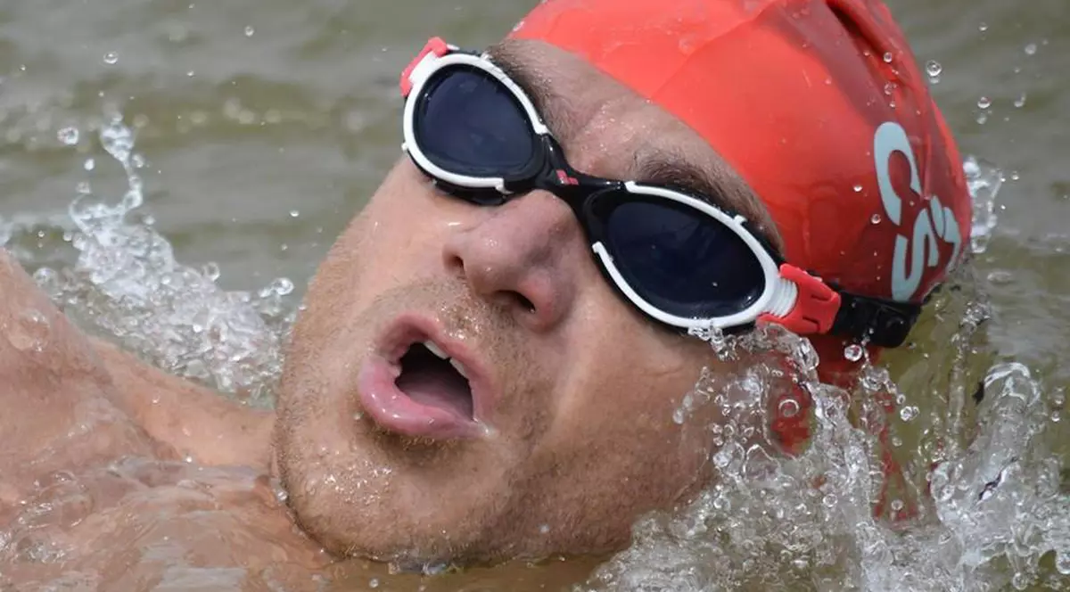 Avram Iancu a înotat în Dunăre peste 1.500 de kilometri. Vrea să ajungă la vărsarea fluviului în Marea Neagră
