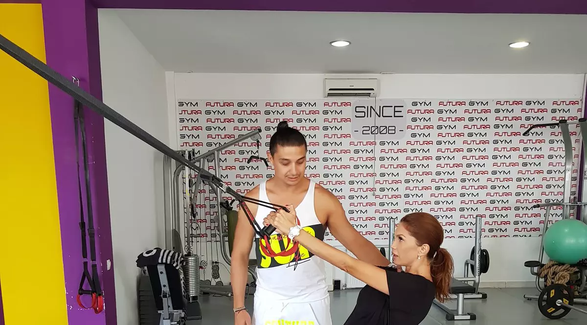 Antrenorul soțiilor de fotbaliști se ocupă acum și de Cristina Spătar!