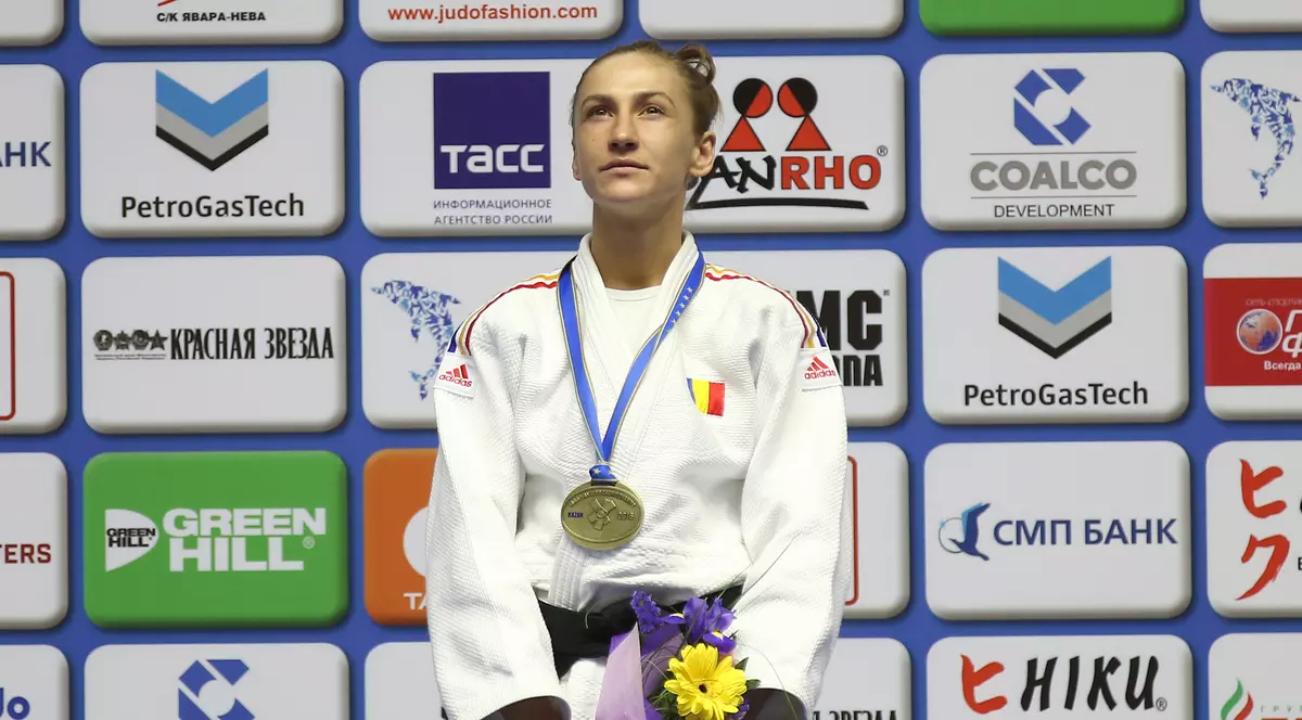 Monica Ungureanu a cucerit medalia de bronz la categoria 48 de kilograme, la Europenele din 2016. (FOTO: EPA)
