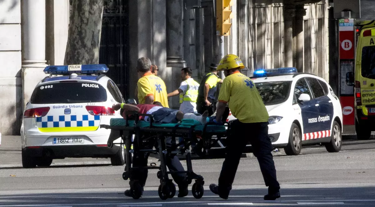 Doi dintre românii răniți în atacul terorist din Barcelona au fost externați. Care este starea celui de-al treilea