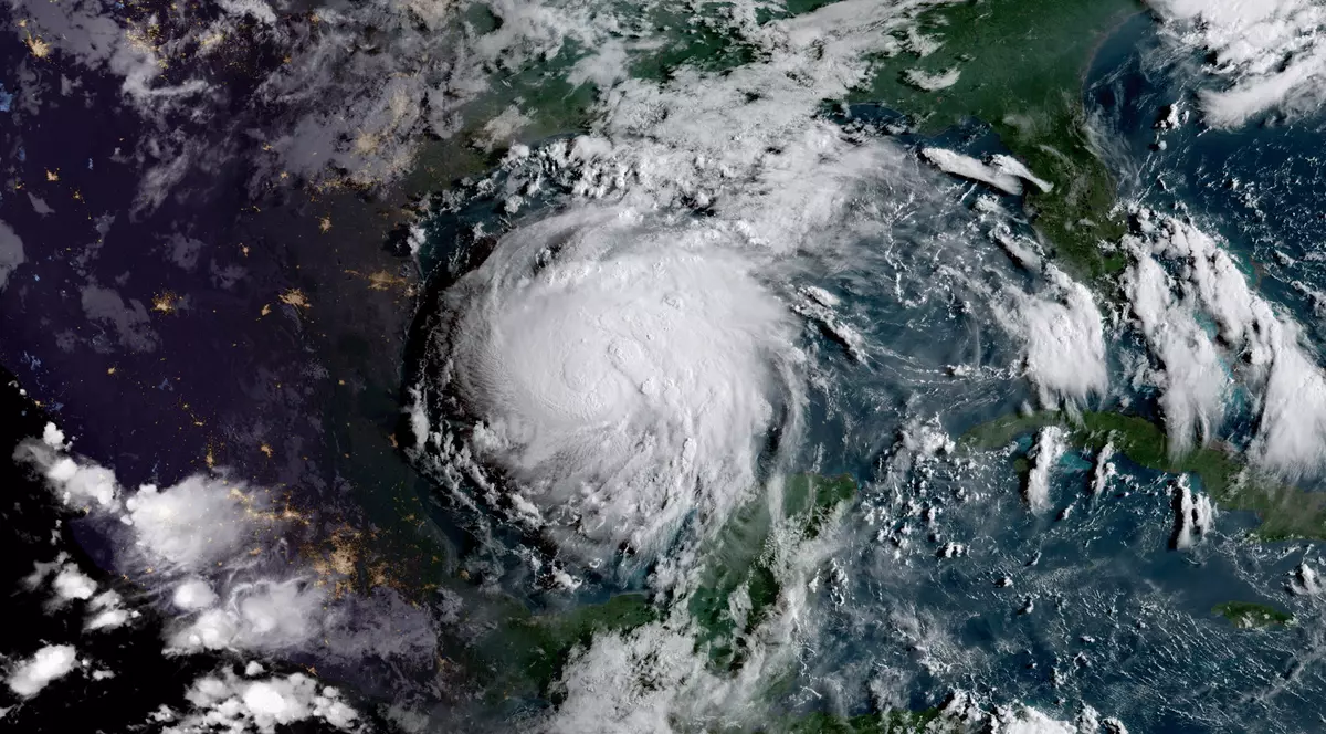 Uraganul Harvey amenință statul american Texas. Mai multe orașe au fost evacuate