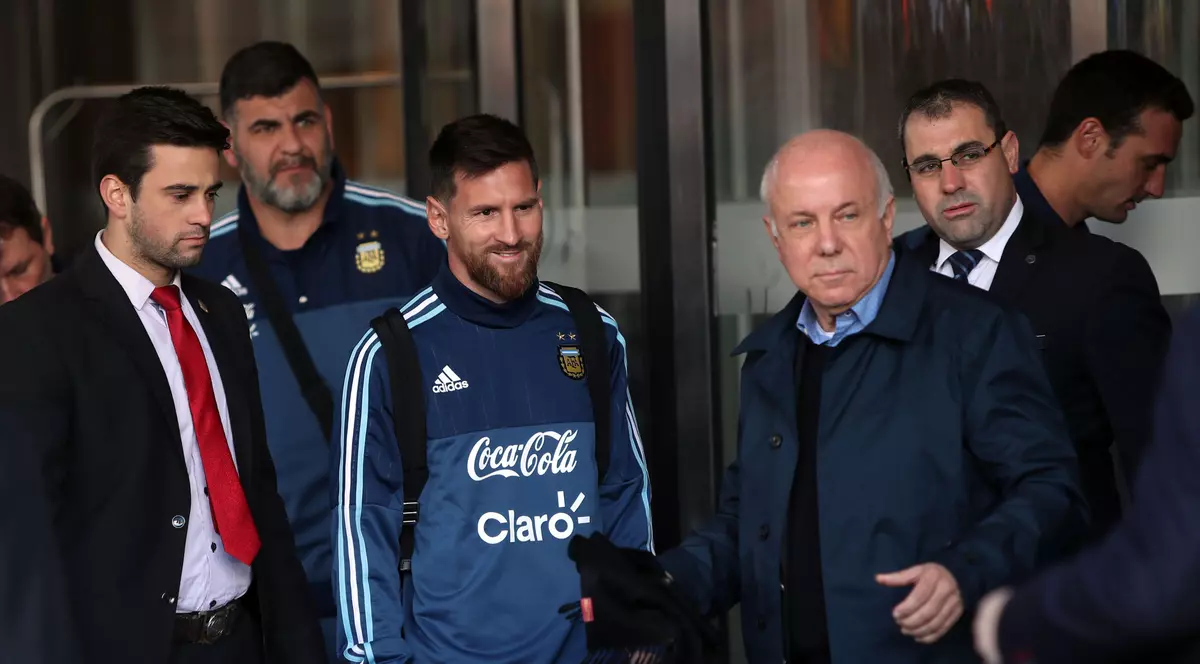 Leo Messi a împlinit visul unui copil uruguayan. Imagini care fac înconjurul lumii / VIDEO
