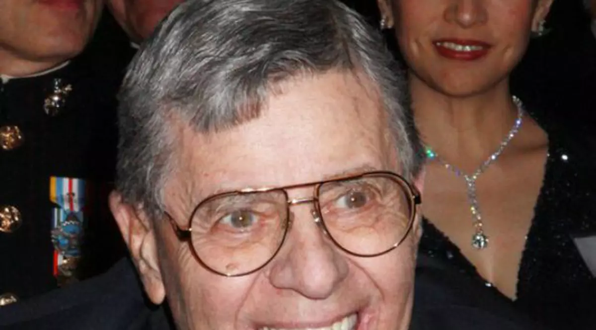 A murit Jerry Lewis