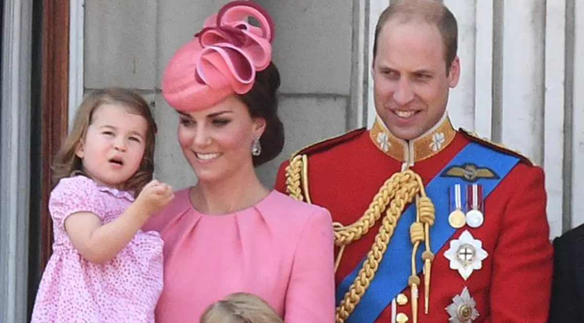 Cum se asortează Kate Middleton şi micuţa Charlotte – Vezi cele mai frumoase apariţii mamă-fiică!