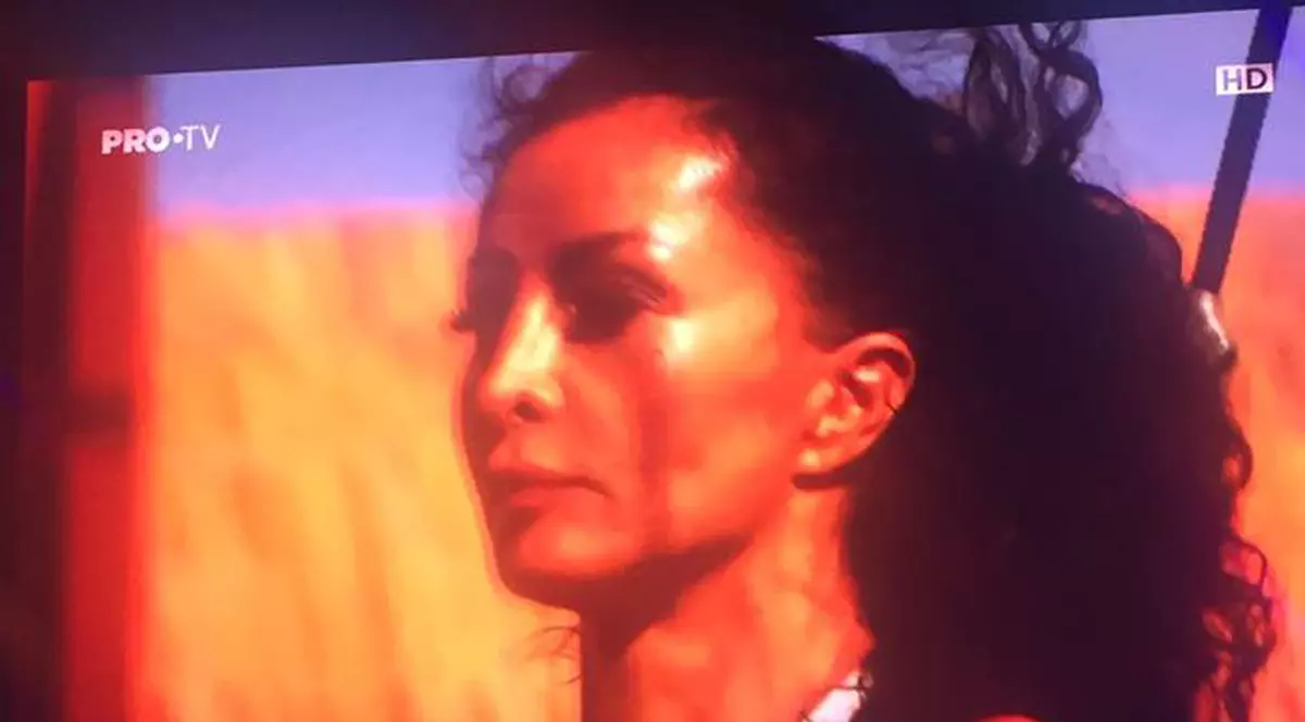 FOTO EXCLUSIV/ Primele imagini cu Mihaela Rădulescu la Fort Boyard! Pe frânghie, deasupra tigrilor